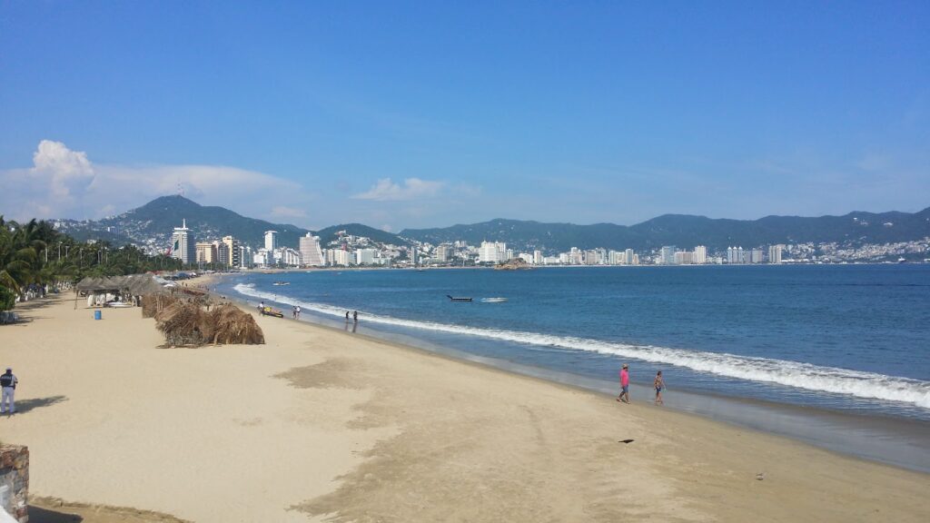 playa tranquila tamarindos en acapulco